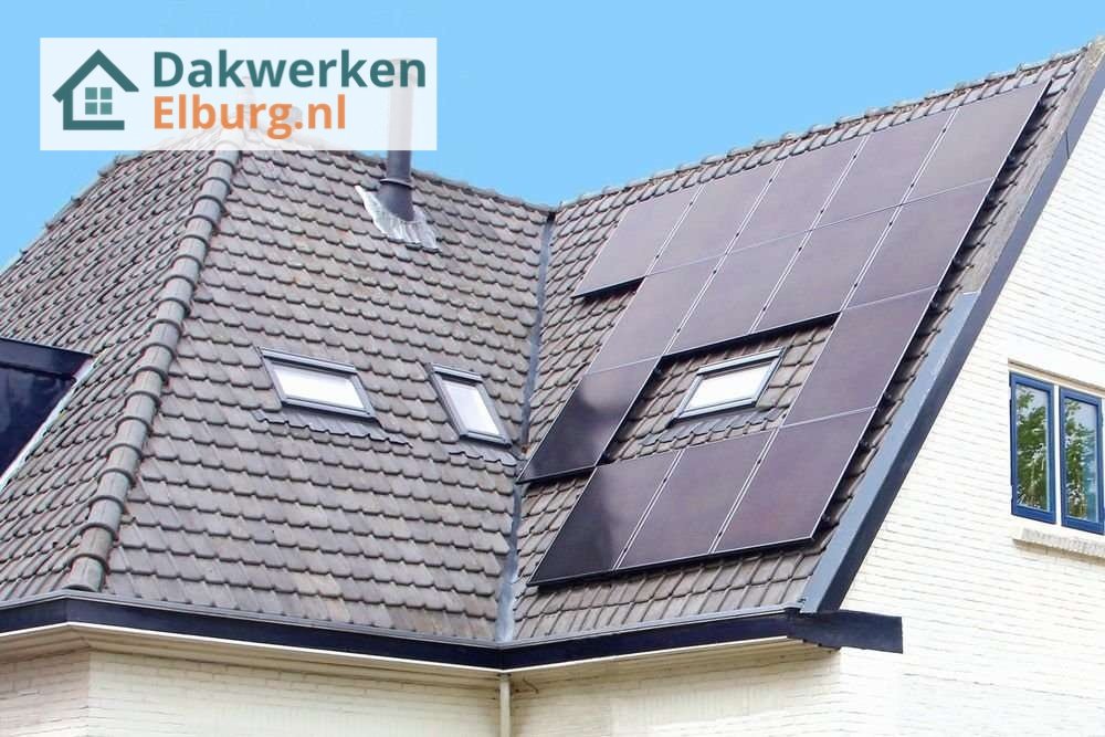 Dakpannen met zonnepanelen en kilgoot Dakpannen met zonnepanelen en kilgoot